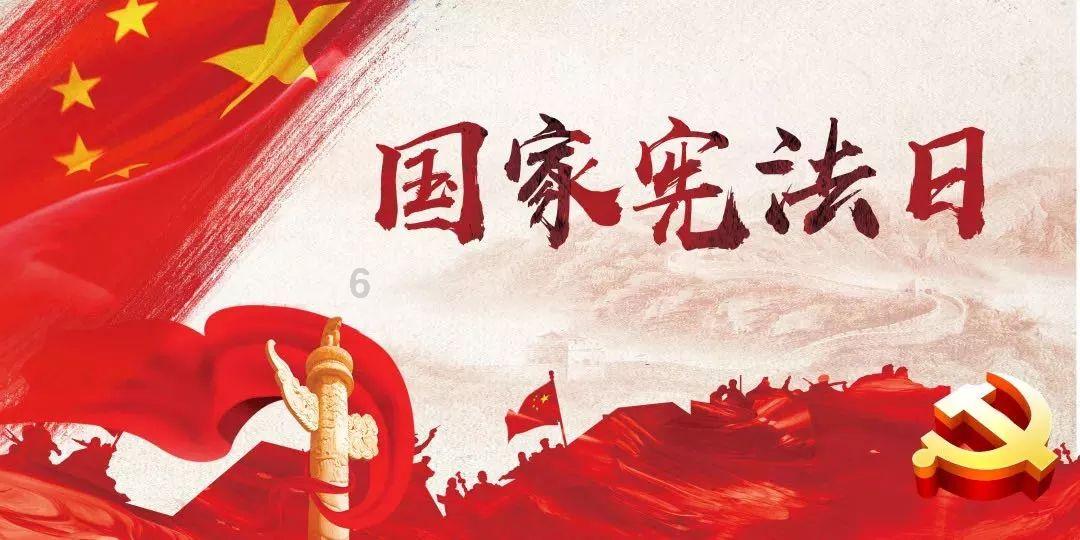 老人在731部队罪证陈列馆前唱抗战歌曲